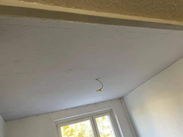Decke im Zimmer erneuert